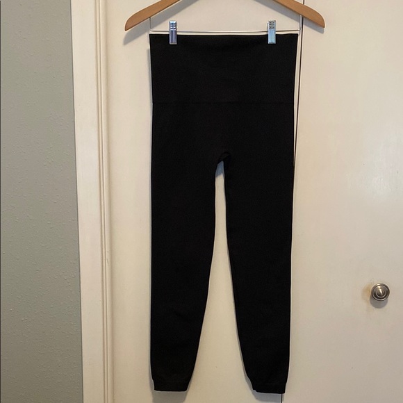SPANX Black Leggings Stretchy Full-Length - Picture 1 of 7